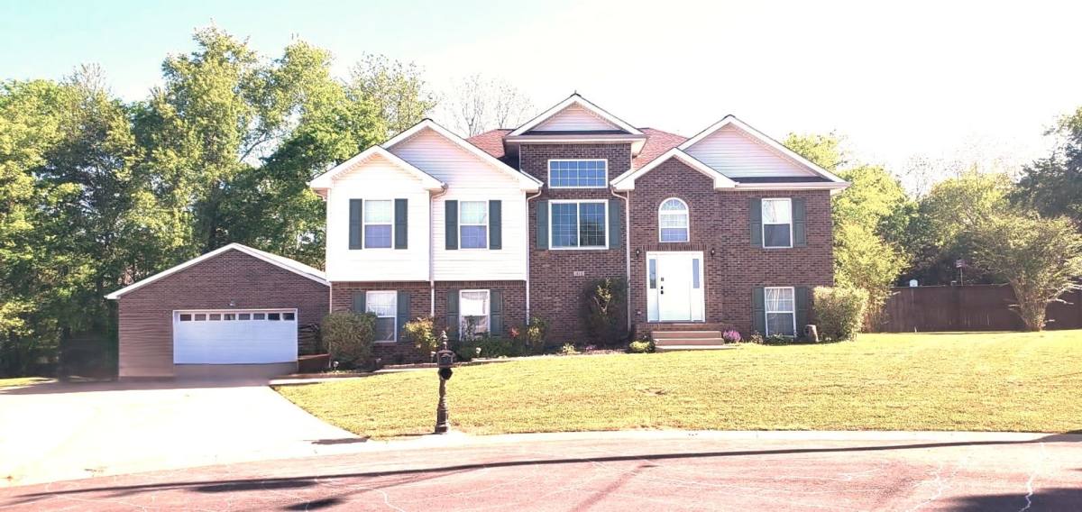 House for rent at 105 Clearwater Court, Clarksville, TN 37042