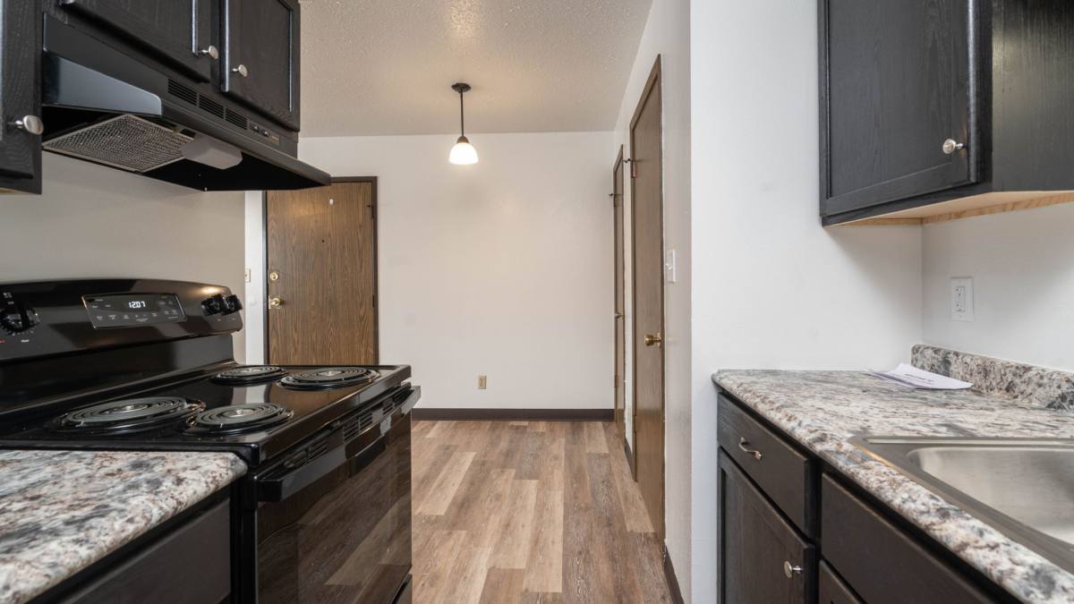 Apartment for rent at 3805-3807 W 4th St, Waterloo, IA 50701