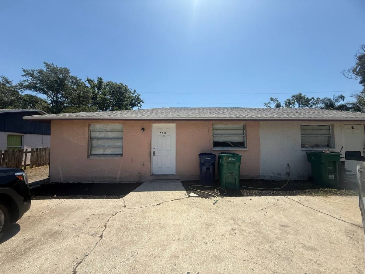 House for rent at 5811 10th St Court E #A, Bradenton, FL 34203