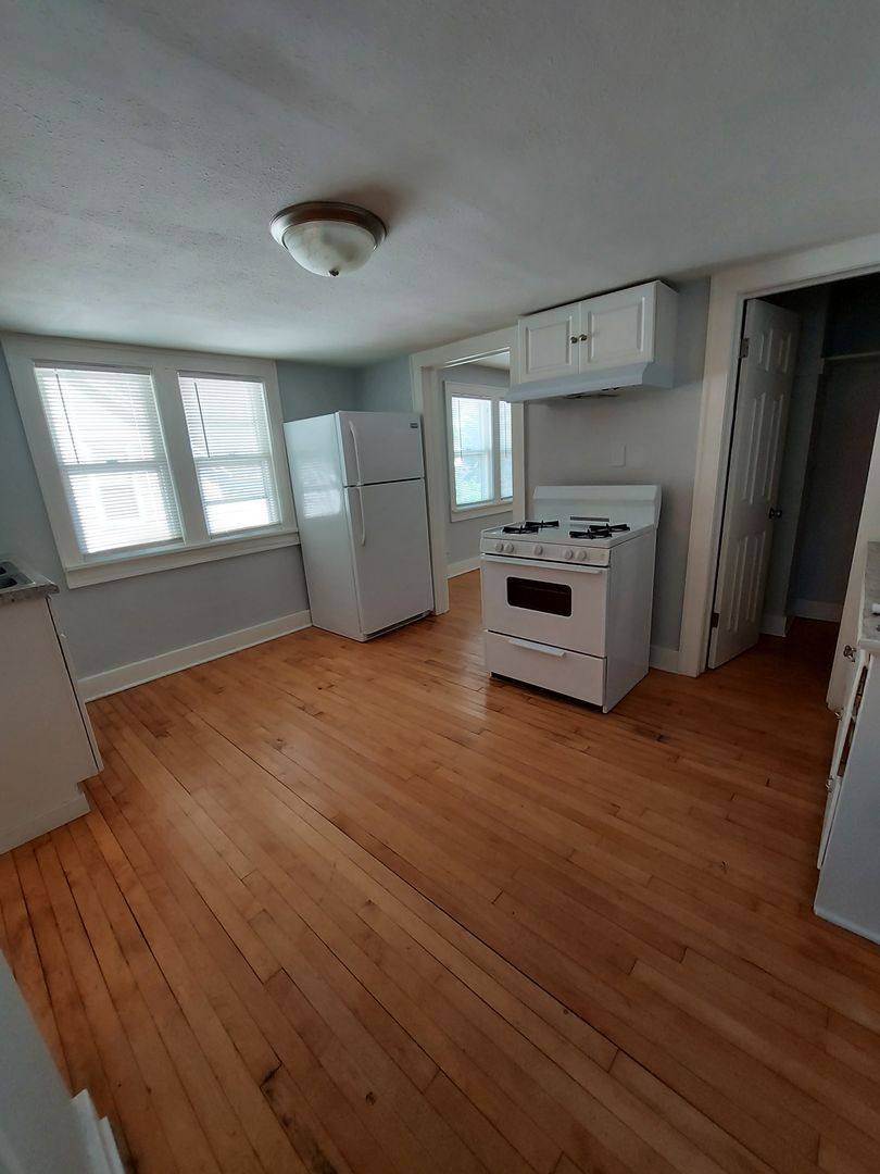 Apartment for rent at 843 Shawano Ave, Green Bay, WI 54303