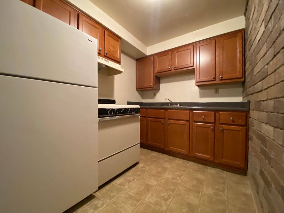 Apartment for rent at 305 Kellywood Manor, New Kensington, PA 15068