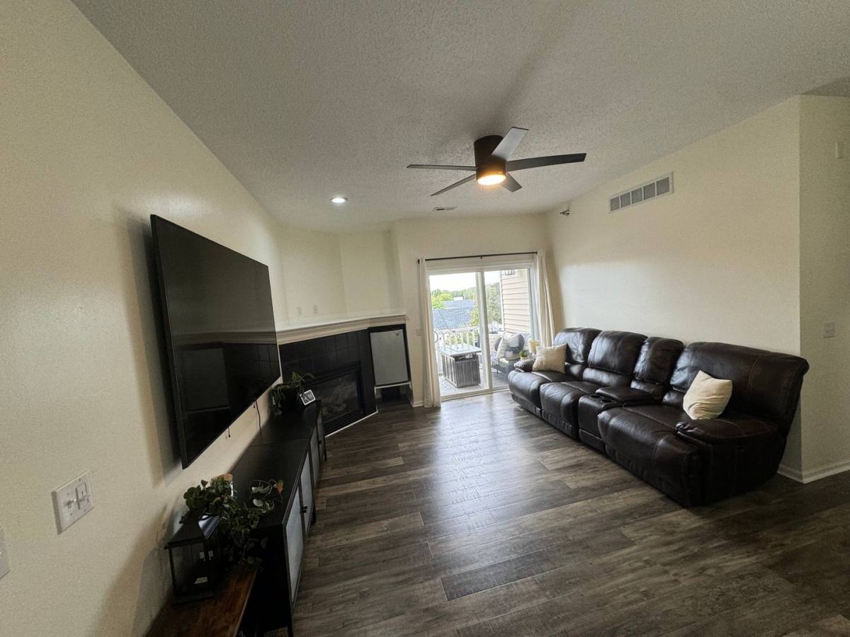 Condo for rent at 1207 NE 5th Lane, Ankeny, IA 50021