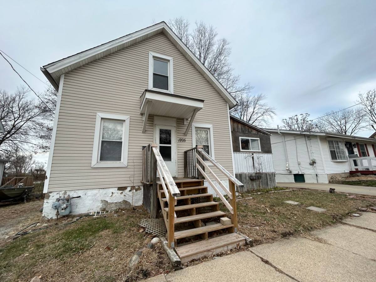 House for rent at 1205 W Taylor, Bloomington, IL 61701