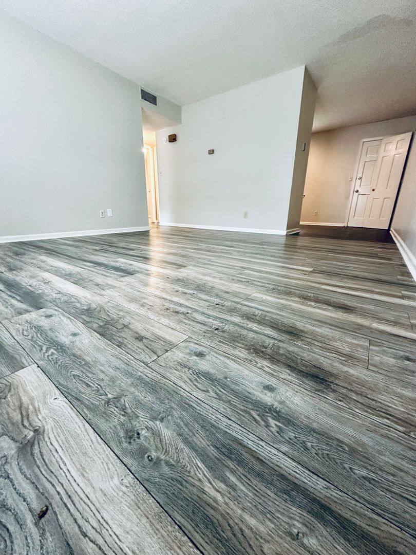 Apartment for rent at 3328 Pinewood Ave, Chattanooga, TN 37411