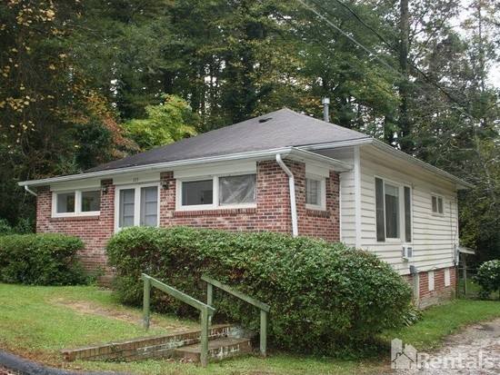 House for rent at 105 Glendale Ave, Hendersonville, NC 28739