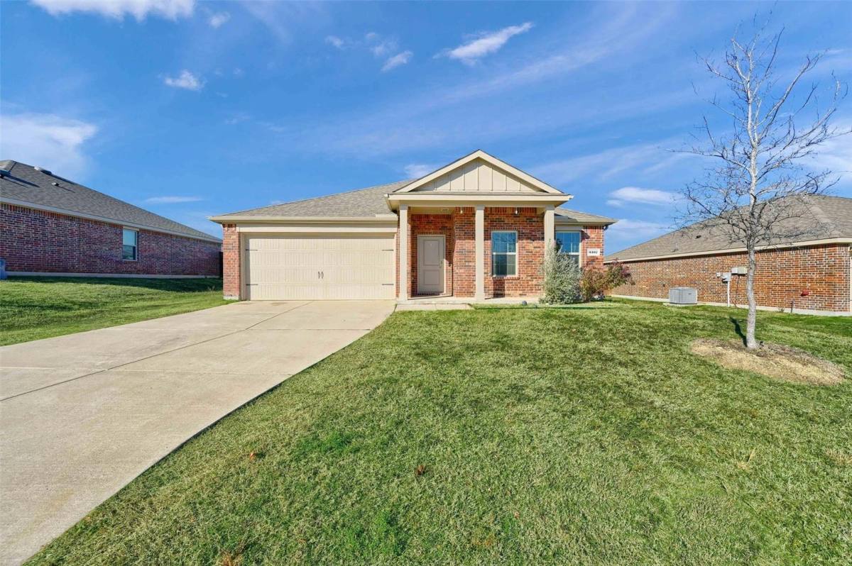 House for rent at 3307 Brookstone Dr, Sherman, TX 75092