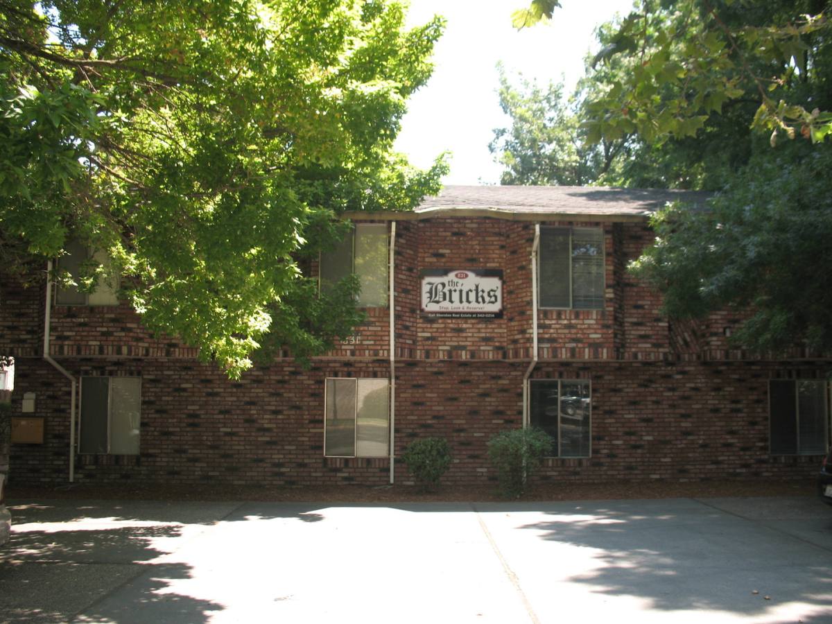 Apartment for rent at 831 W 5th St, Chico, CA 95928