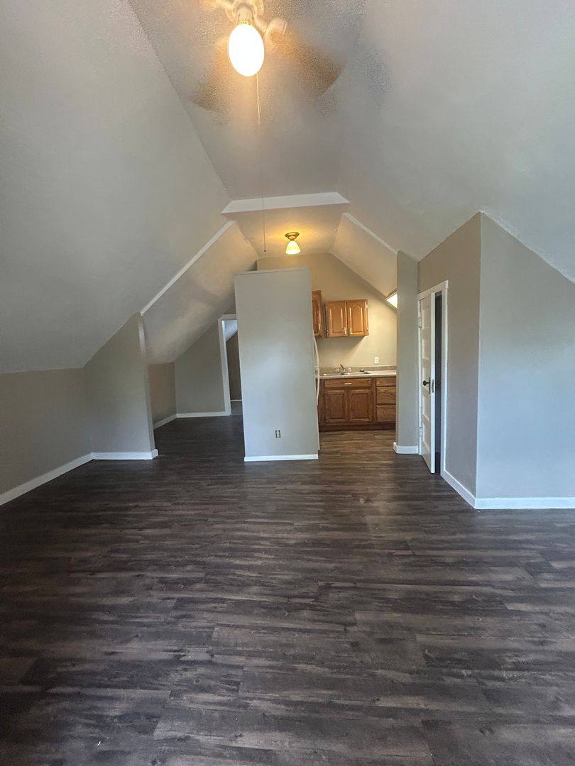 Apartment for rent at 317 E 8th St, Muncie, IN 47302