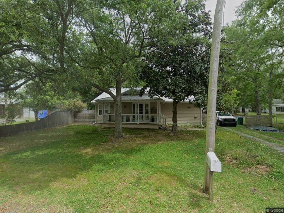 House for rent at 710 General Pershing Ave, Ocean Springs, MS 39564