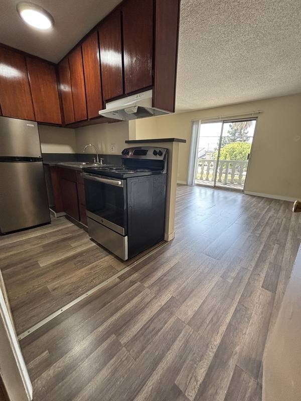 Apartment for rent at 12500 Culver Blvd #211, Los Angeles, CA 90066