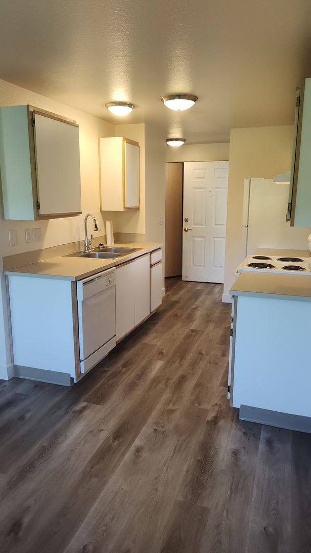 Apartment for rent at 295 Colt Lane, Salem, OR 97301