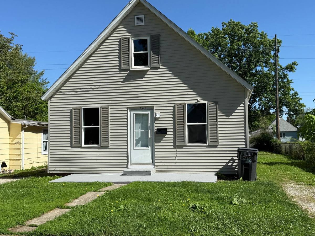 House for rent at 1242 E Willard Ave, Decatur, IL 62521