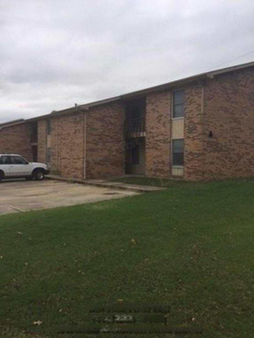 Apartment for rent at 15974 Co Rd, Dexter, MO 63841