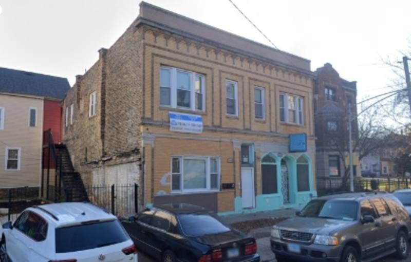 Apartment for rent at 1943 W 48th St #2, Chicago, IL 60609