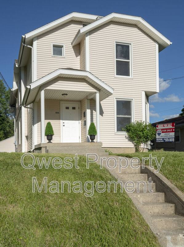 Apartment for rent at 806 Emerald Ave NE #2, Grand Rapids, MI 49503