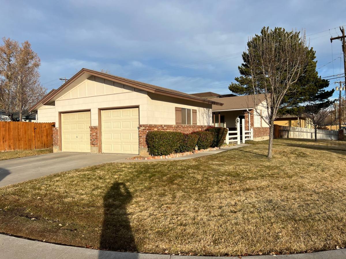 House for rent at 880 Tyler Way, Sparks, NV 89431