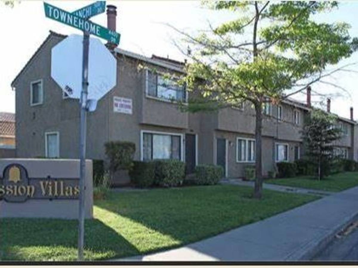 Apartment for rent at 632 Salem Way, Stockton, CA 95207