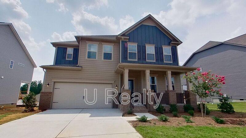 House for rent at 17508 Snug Harbor Rd, Charlotte, NC 28278