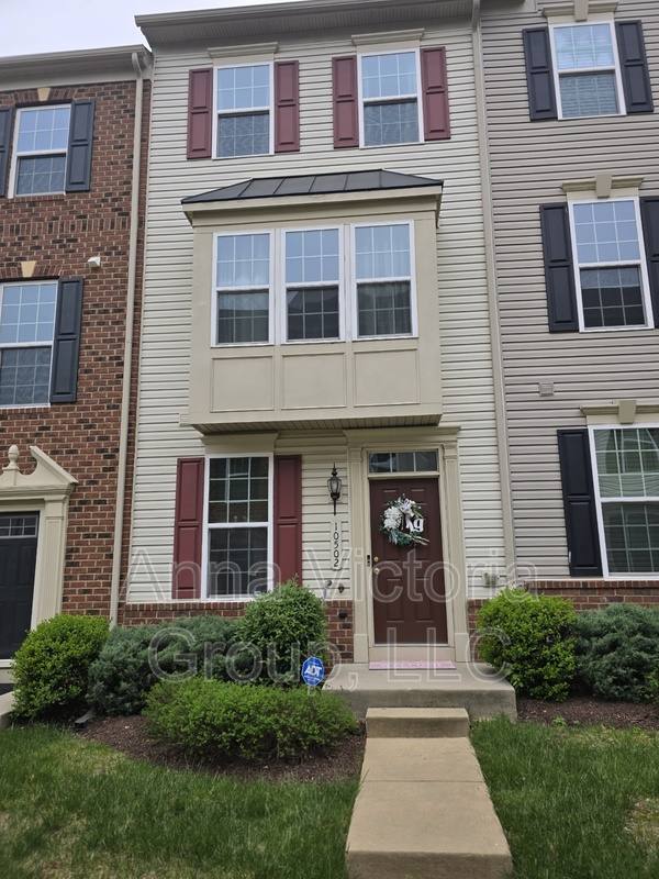 Townhouse for rent at 10502 Galena Lane #1, Upper Marlboro, MD 20772