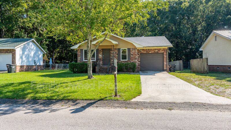 House for rent at 143 Heather Dr, Summerville, SC 29486