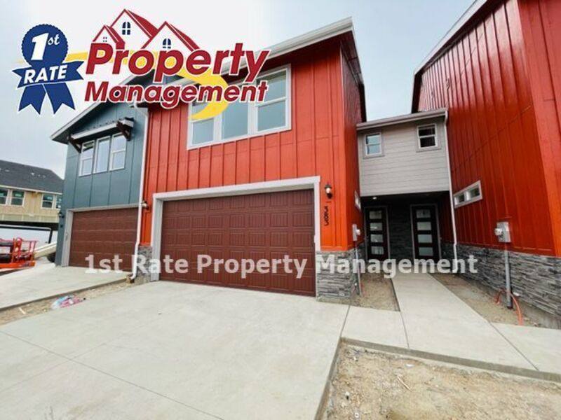 Townhouse for rent at 383 N Traquair Lane, Meridian, ID 83642