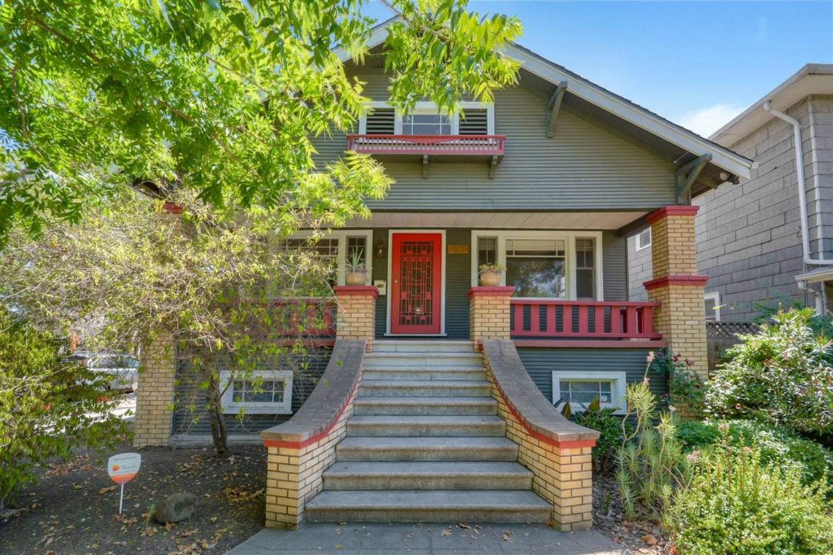 House for rent at 2630 S St, Sacramento, CA 95816