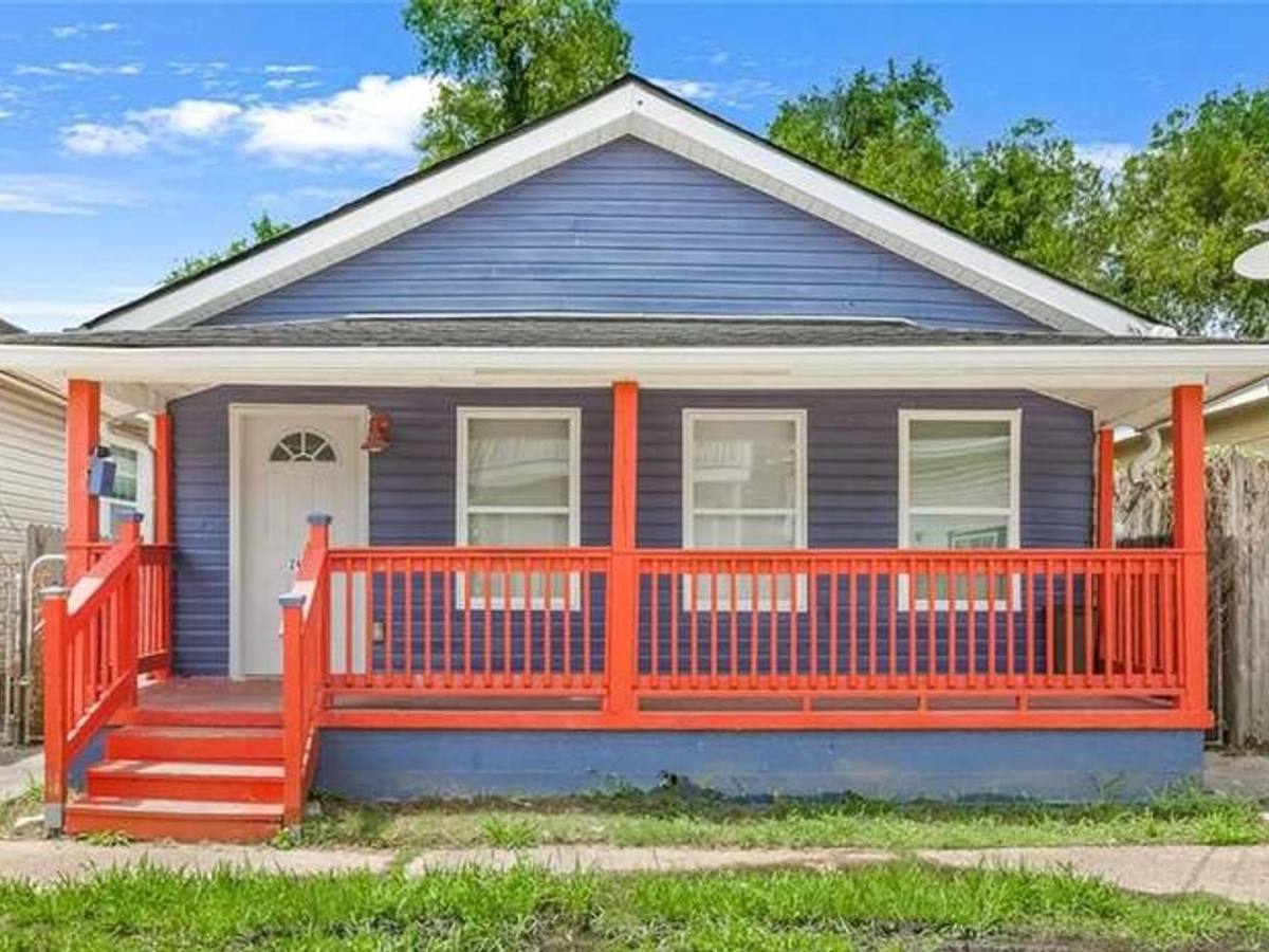 House for rent at 2417 S Derbigny St, New Orleans, LA 70125