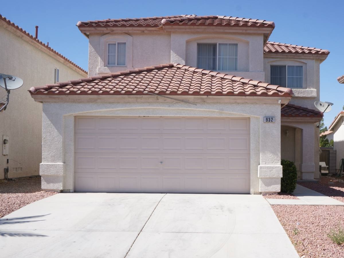 House for rent at 932 Ribbon Grass Ave, Las Vegas, NV 89183
