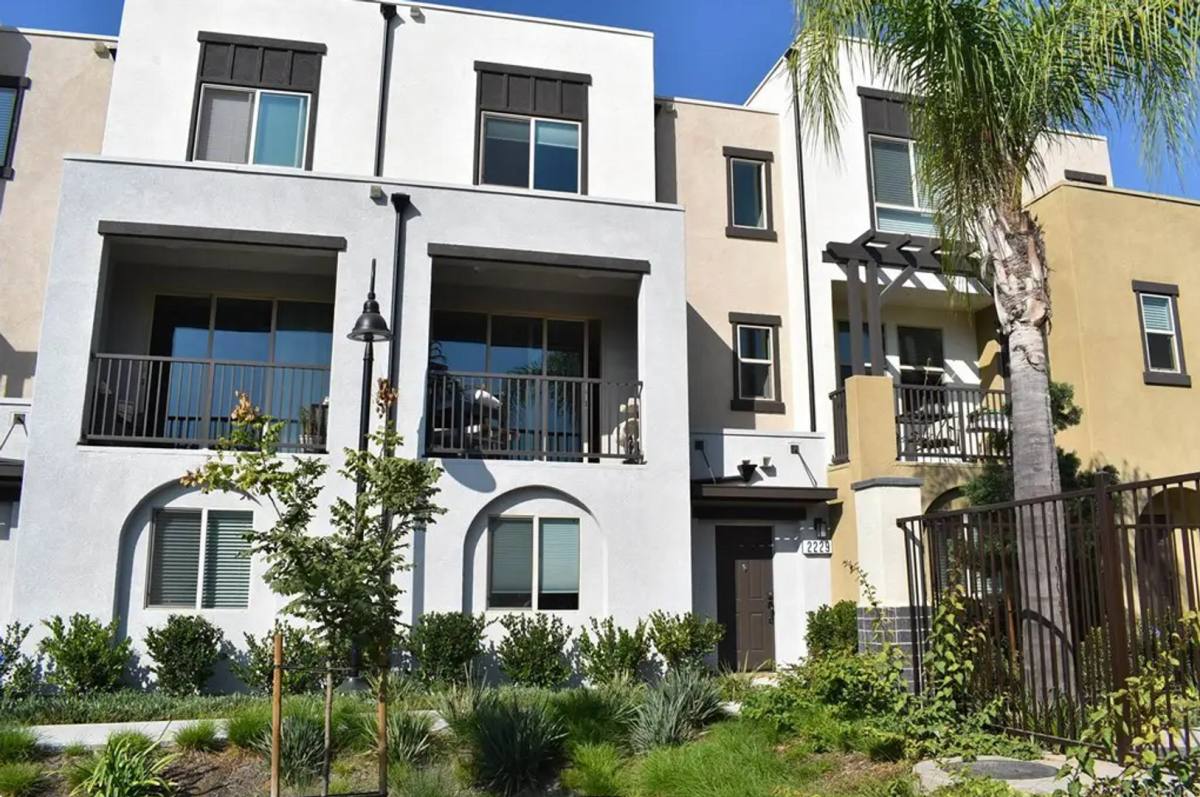 House for rent at 2229 Solara Lane, Vista, CA 92081