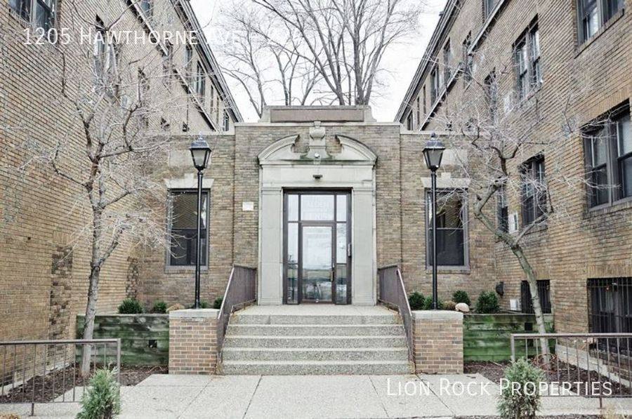 Apartment for rent at 1205 Hawthorne Ave, Minneapolis, MN 55403