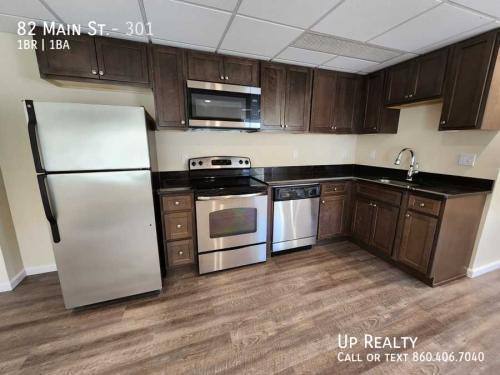 Apartment for rent at 82 Main St, East Hampton, CT 06424