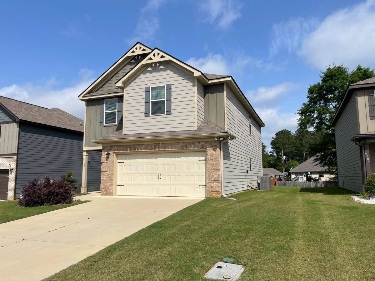 House for rent at 2718 Dunstan Lane, Opelika, AL 36804