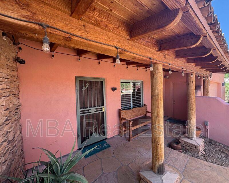 House for rent at 2843 E Captain Dreyfus Ave, Phoenix, AZ 85032