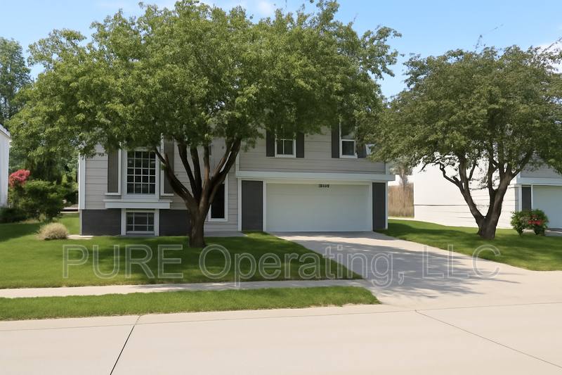 House for rent at 14430 S 35th St, Bellevue, NE 68123