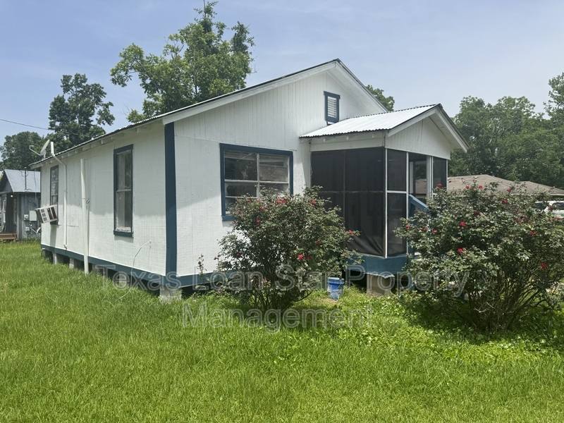 House for rent at 601 N Franklin St, Liberty, TX 77575