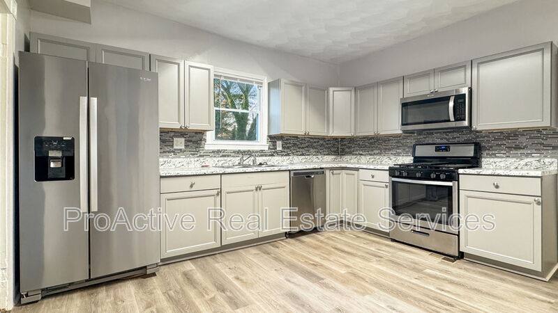 House for rent at 2728 E Virginia Beach Blvd, Norfolk, VA 23504