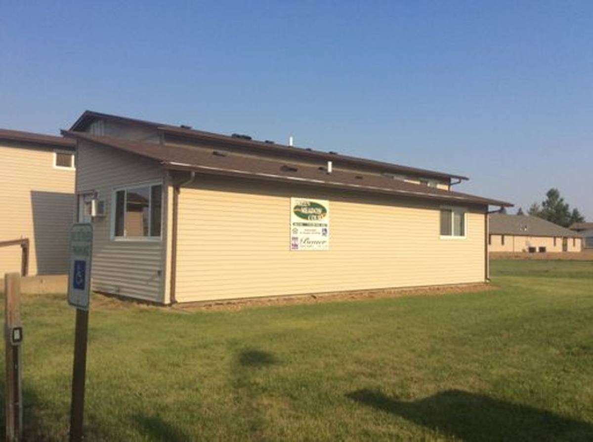 Apartment for rent at 712 5th Ave SW, Dickinson, ND 58601