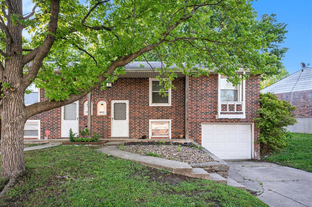 House for rent at 2835 Tepee Ave, Independence, MO 64057