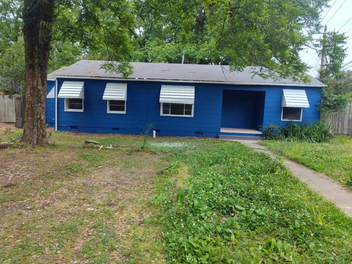 House for rent at 2613 Emerald Dr, Jackson, MS 39212