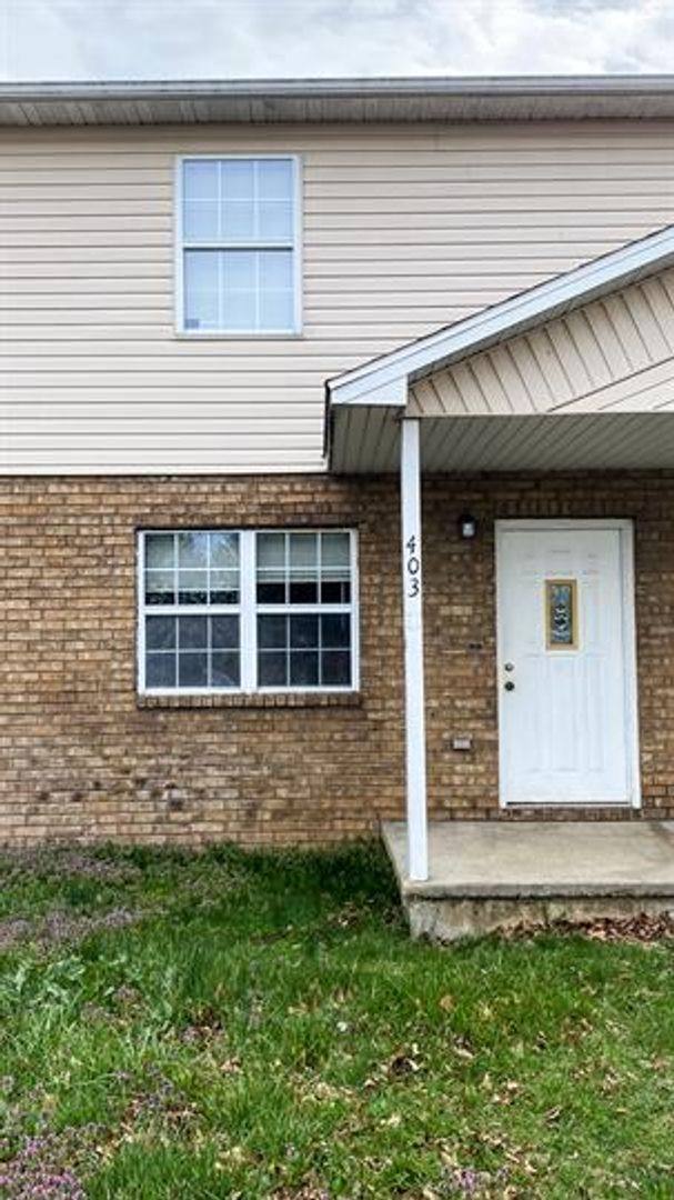 Apartment for rent at 403 Country Villa, Saint Robert, MO 65584