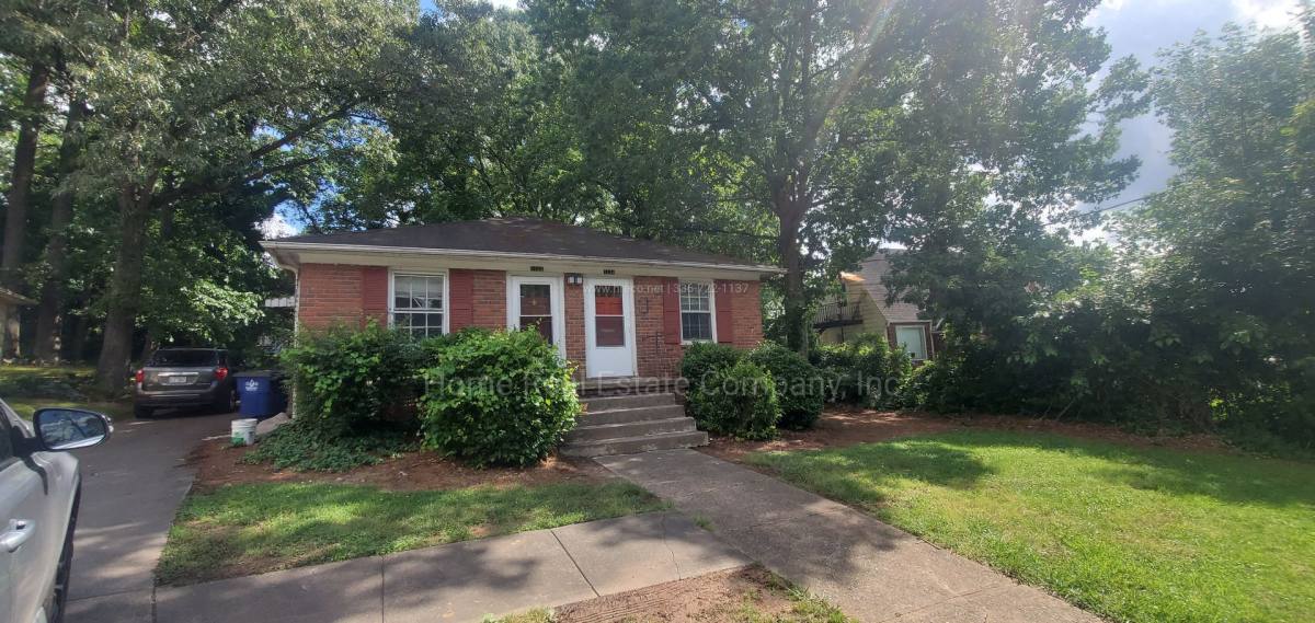 Apartment for rent at 1122-1124 W Academy St, Winston Salem, NC 27101