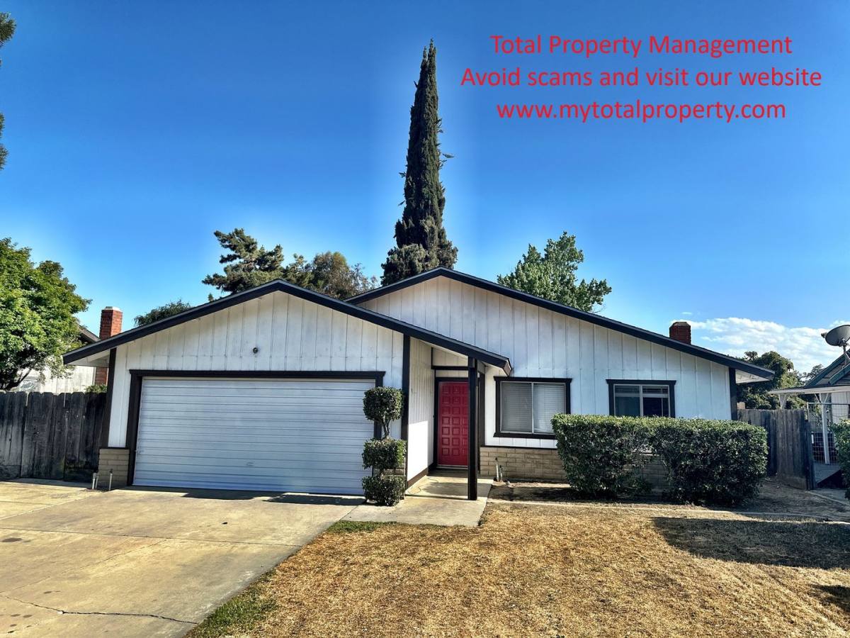 House for rent at 2807 W Victor Ave, Visalia, CA 93277