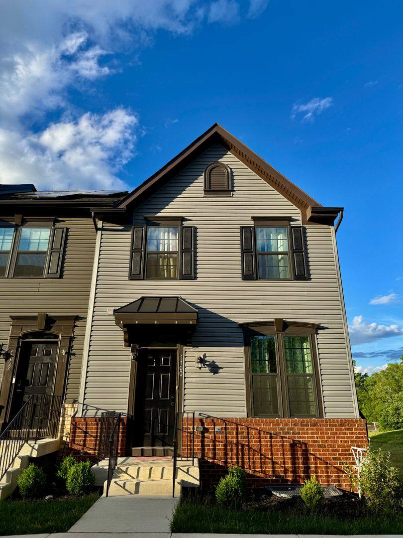 Townhouse for rent at 1100 Spurr Lane, Fredericksburg, VA 22401