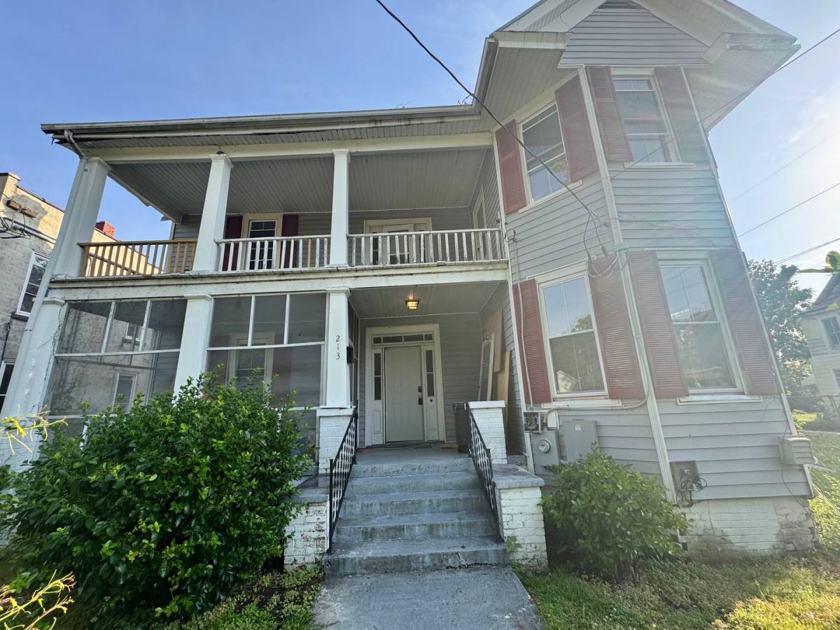 House for rent at 213 E Gale St, Edenton, NC 27932