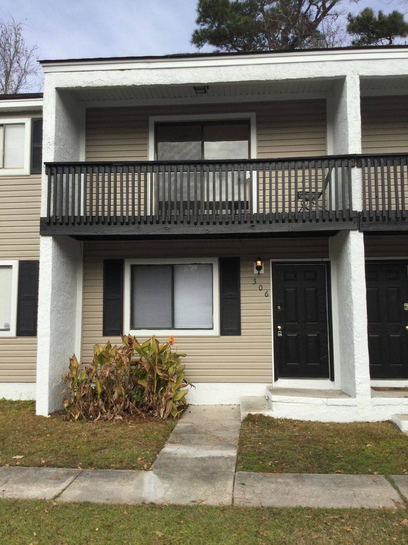 Townhouse for rent at 401 Golf Rd, Summerville, SC 29483