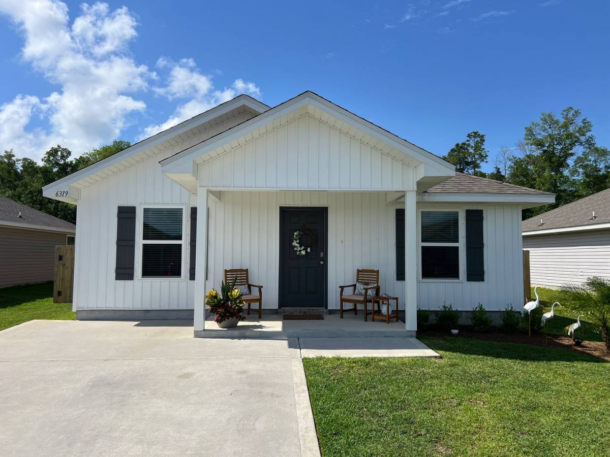 House for rent at 6319 June Bug Dr, Milton, FL 32583