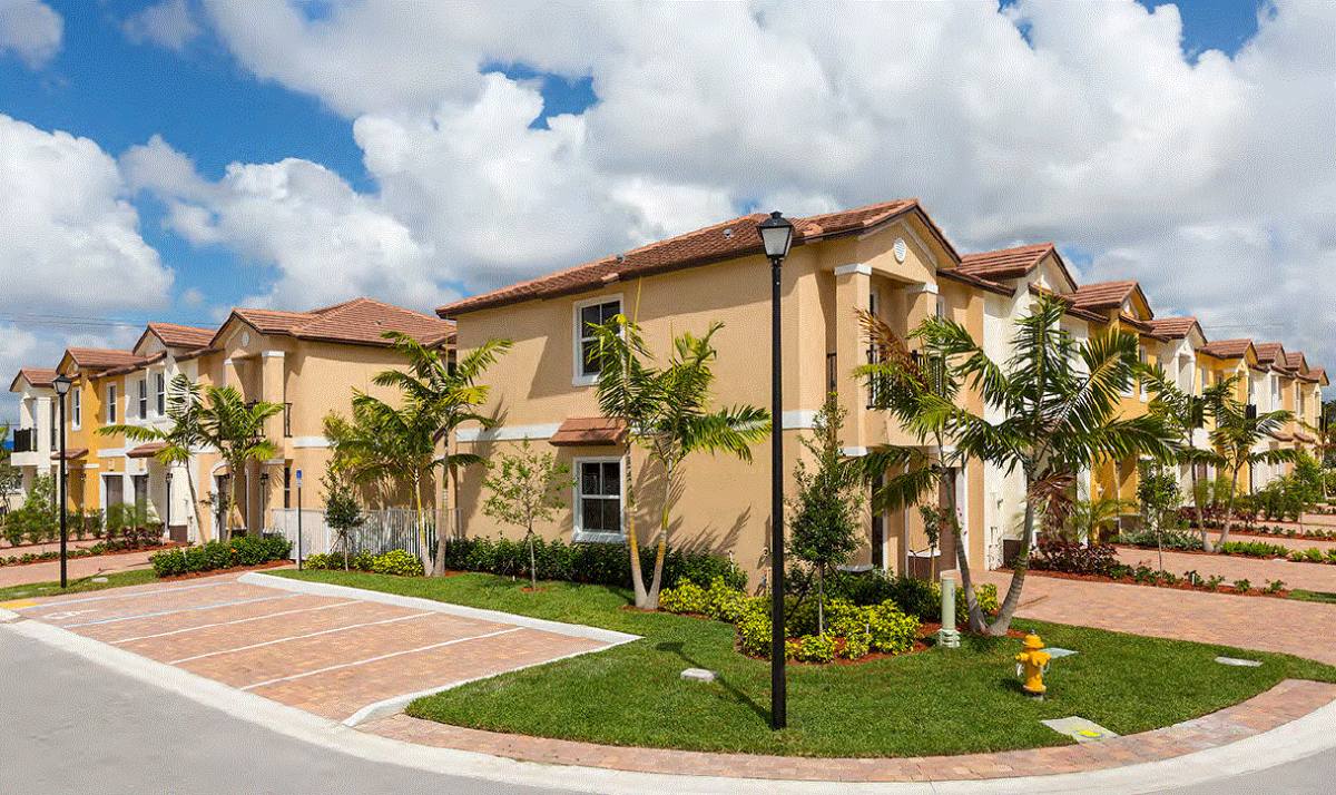 Apartment for rent at 7651 N Pine Island Rd, Fort Lauderdale, FL 33321