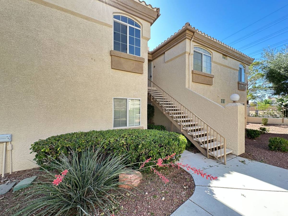 Condo for rent at 7400 W Flamingo Rd, Building #18, Las Vegas, NV 89147