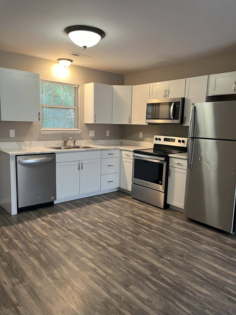 Apartment for rent at 391-393 W Wood St, Troy, MO 63379