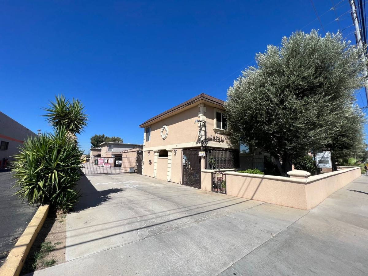 Apartment for rent at 26087 Bouquet Canyon Rd, Santa Clarita, CA 91350